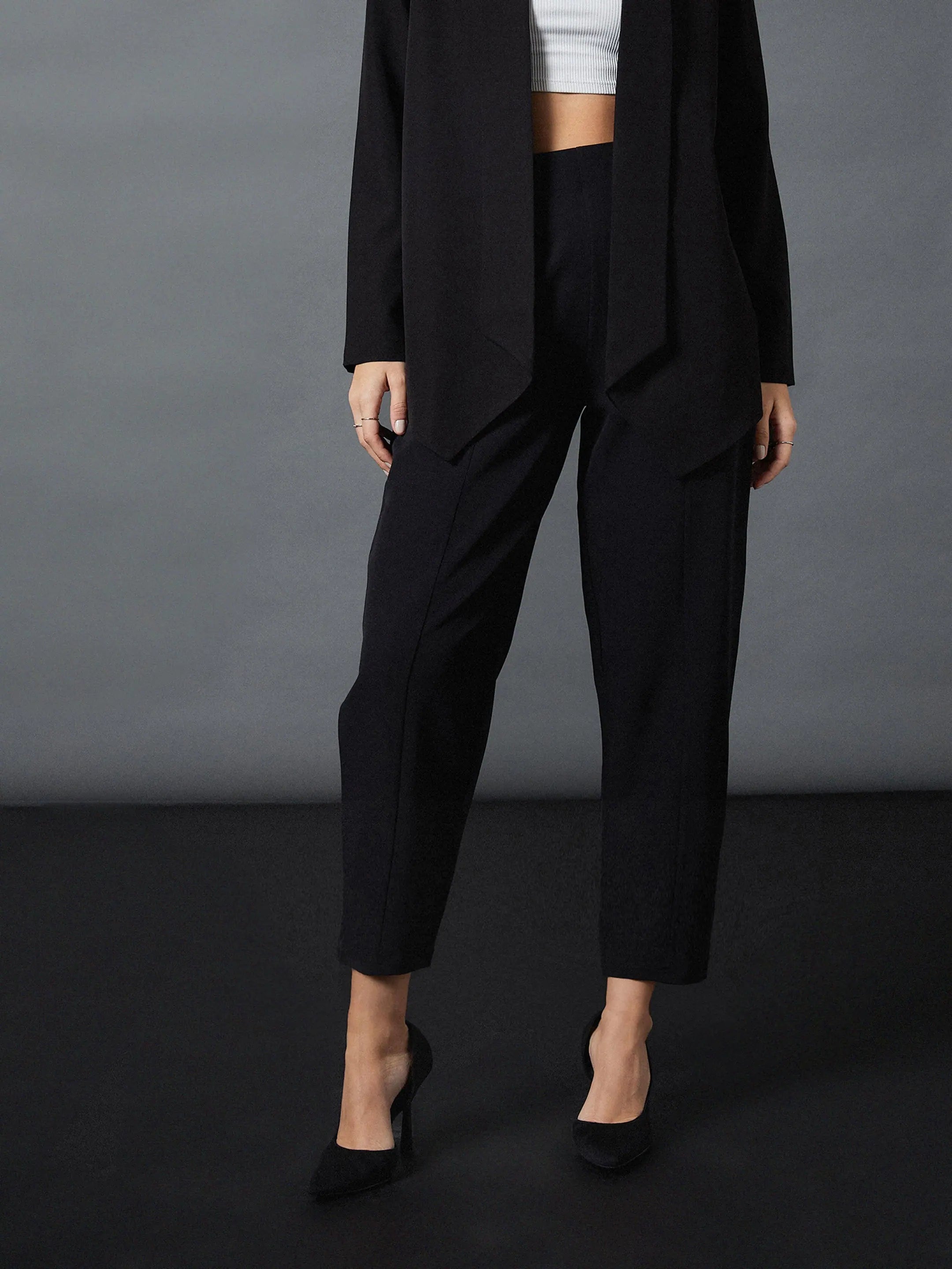 Women Black Front Darted Balloon Fit Pants Classic Straight-Leg Pants