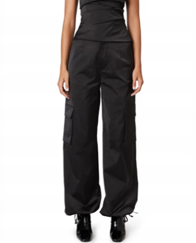 Palisades Pant In Black Relaxed High-Waist Trousers