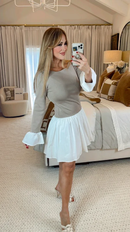 Taupe/White