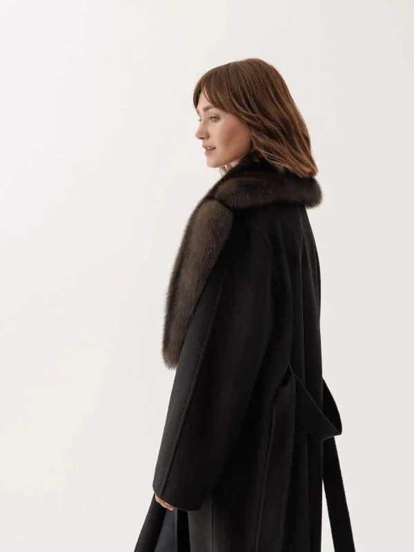 Cashmere coat with sable classic collar